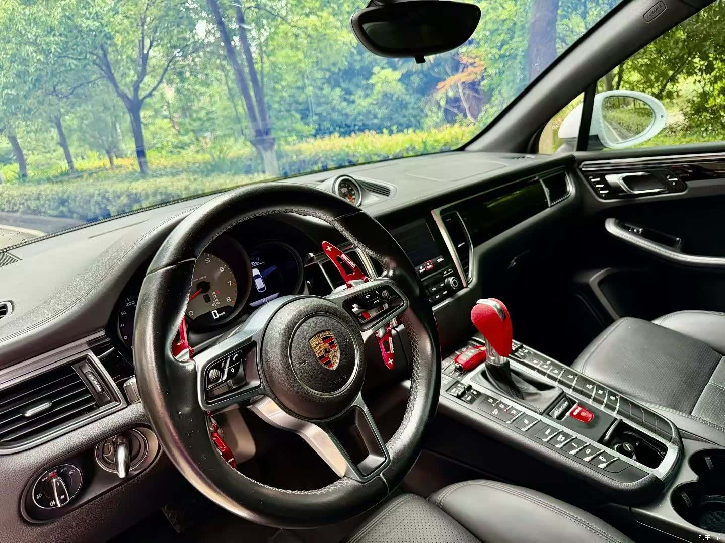 Porsche Macan, 2016 все фото
