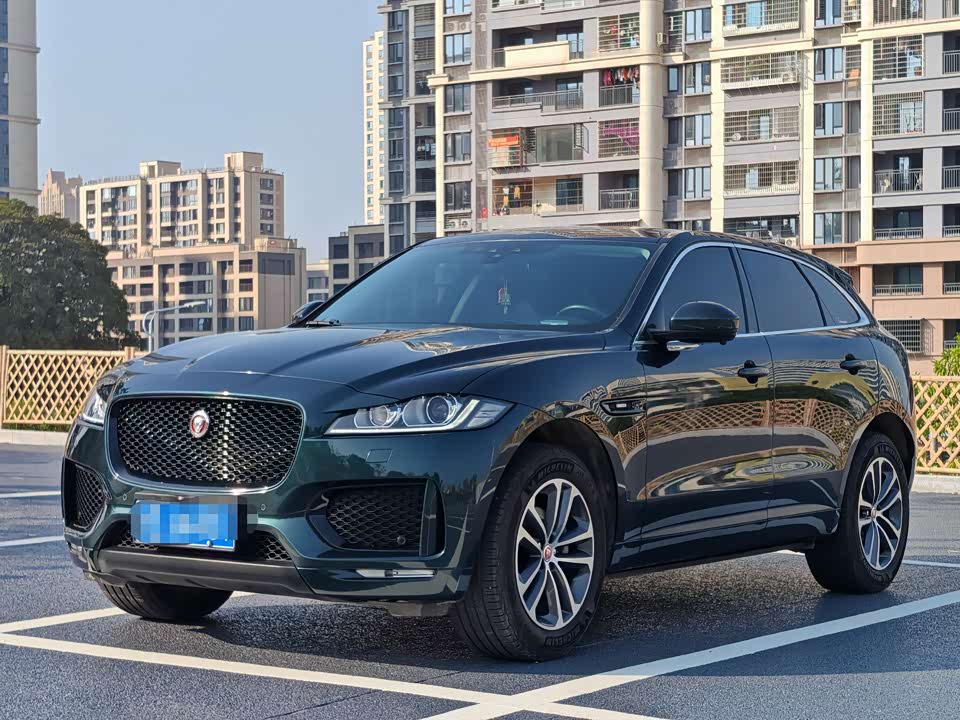 Jaguar F-PACE
