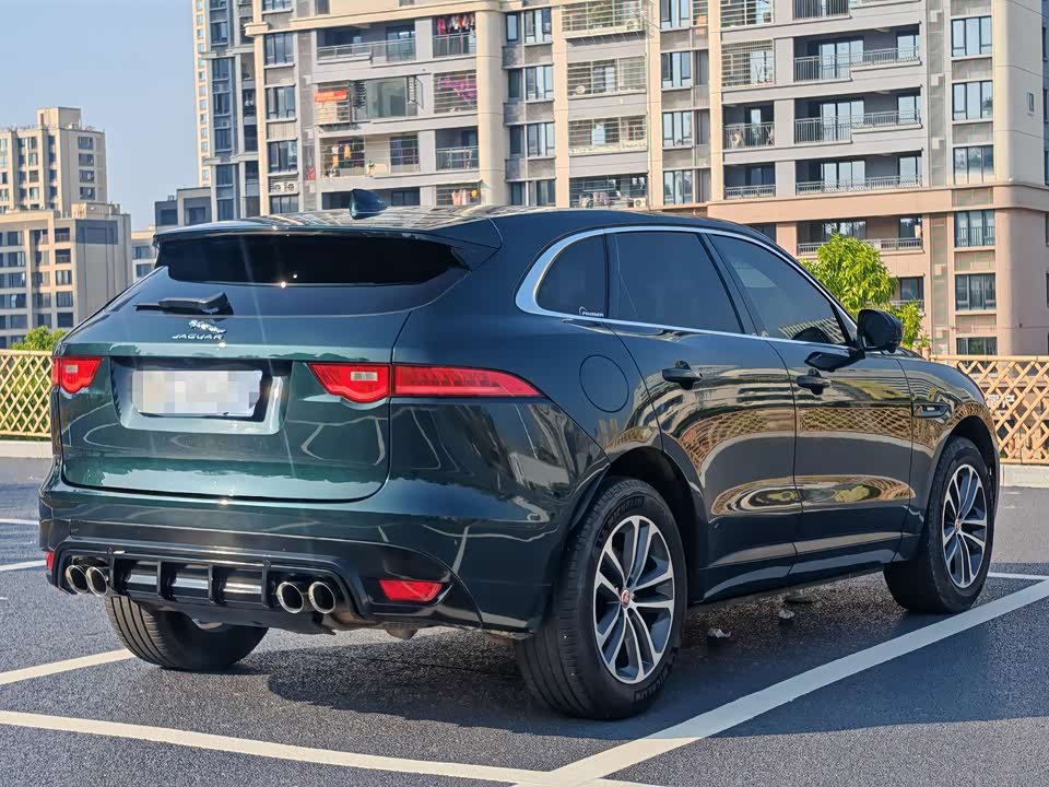 Jaguar F-PACE