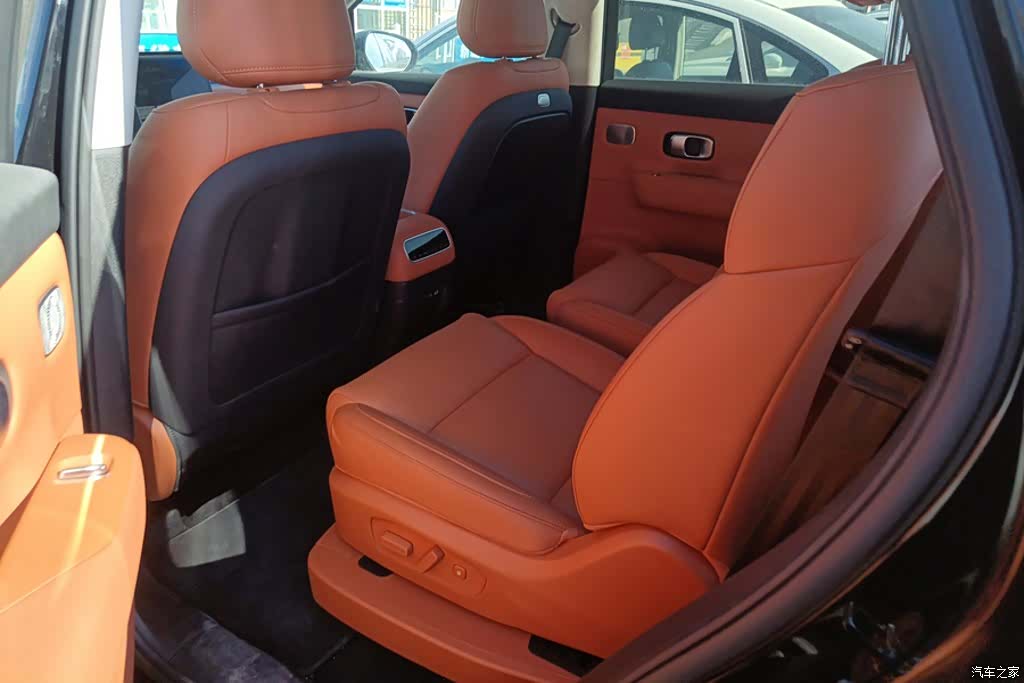 Leapmotor C16, 2025 11