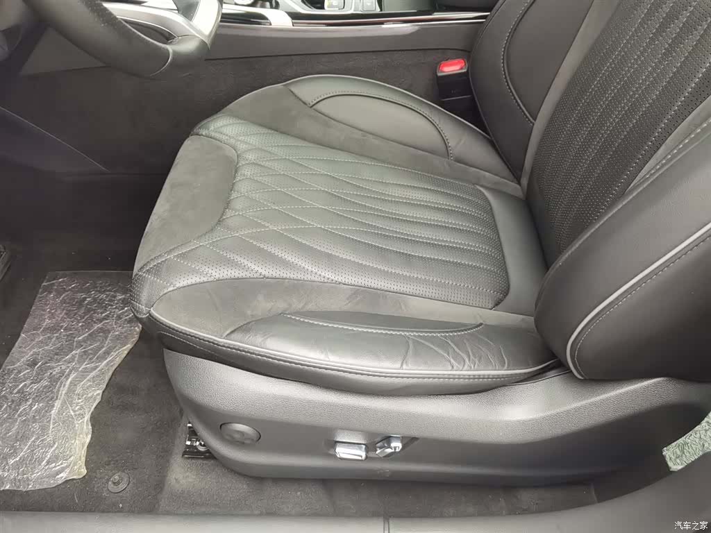 Hongqi HS5, 2022 20