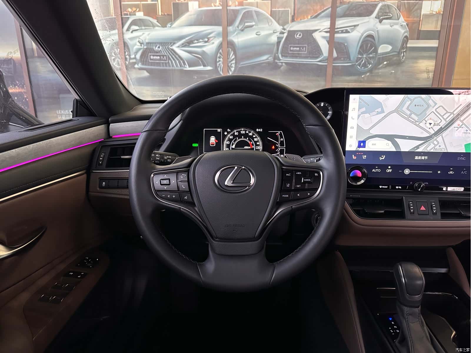 Lexus ES, 2025 8