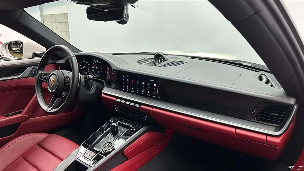 Porsche 911, 2023 10