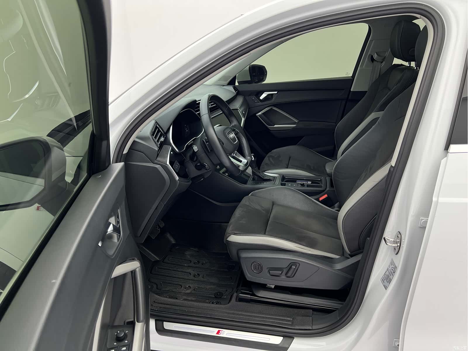 Audi Q3, 2023 21