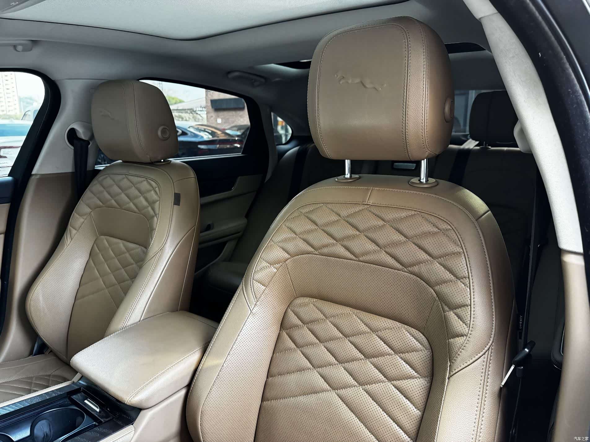 Land Rover P250, 2022 16