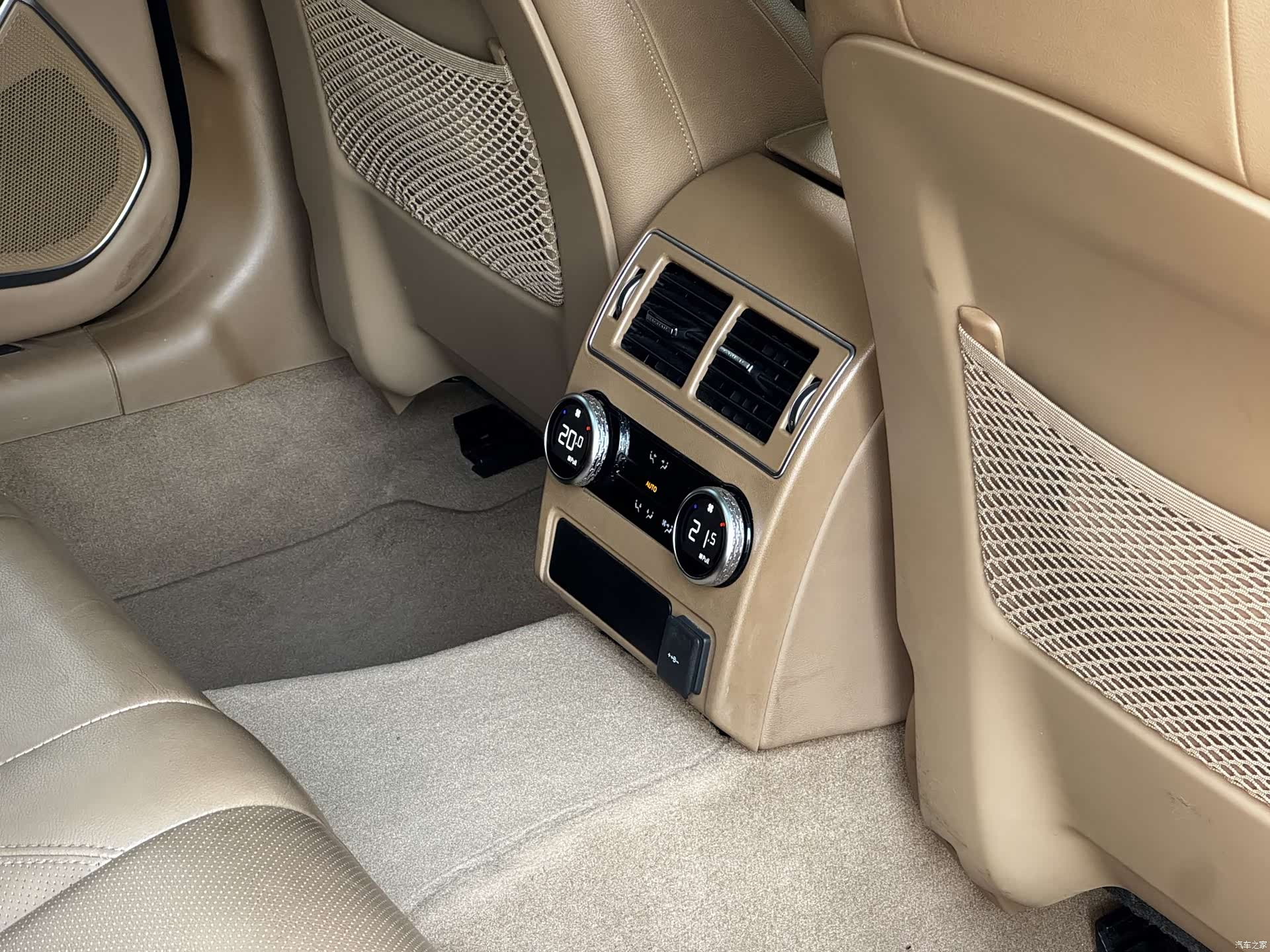Land Rover P250, 2022 18