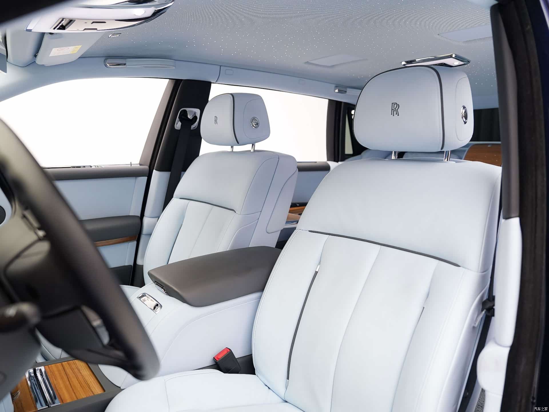 Rolls-Royce Phantom, 2020 13