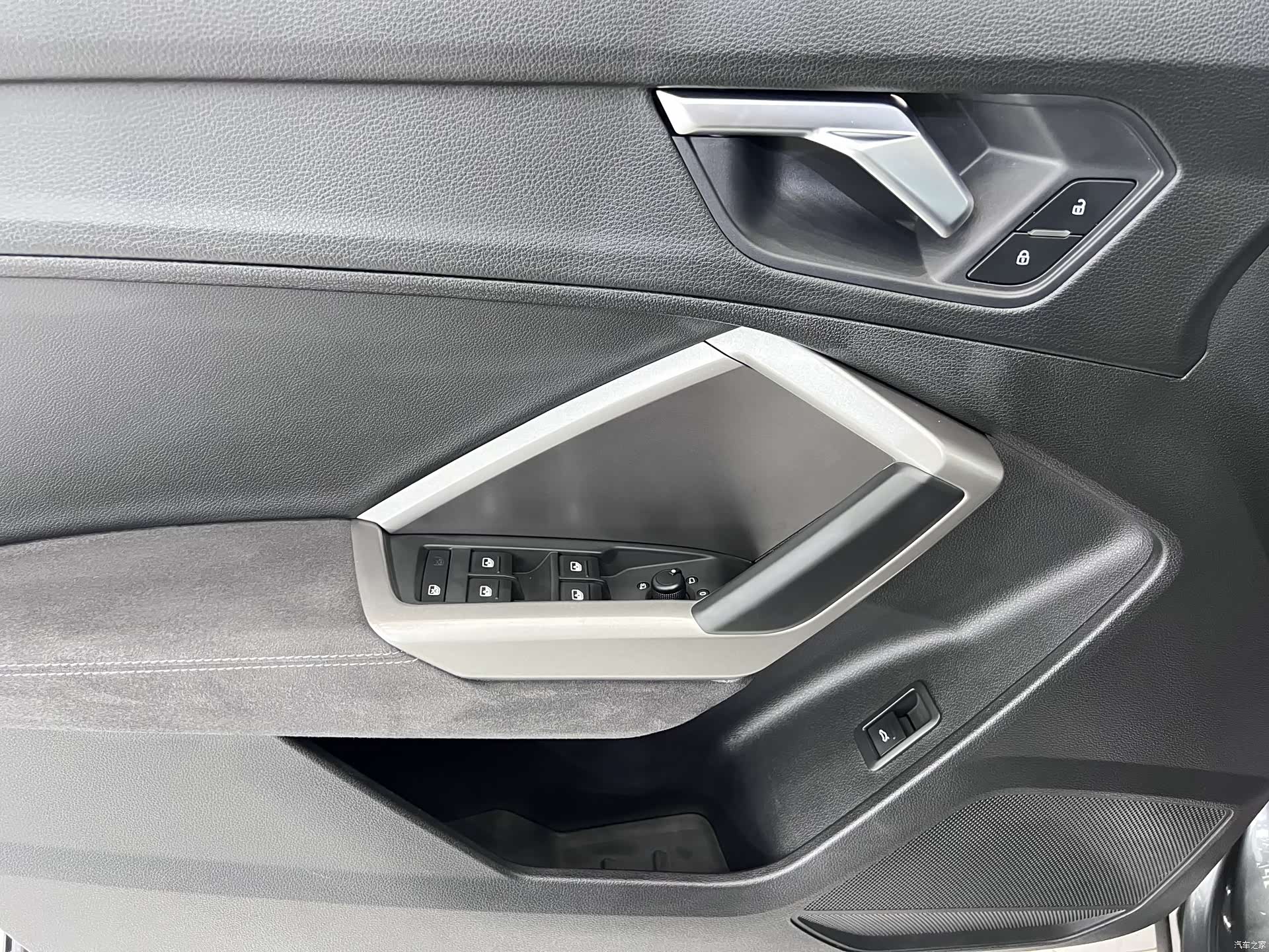 Audi Q3, 2022 8