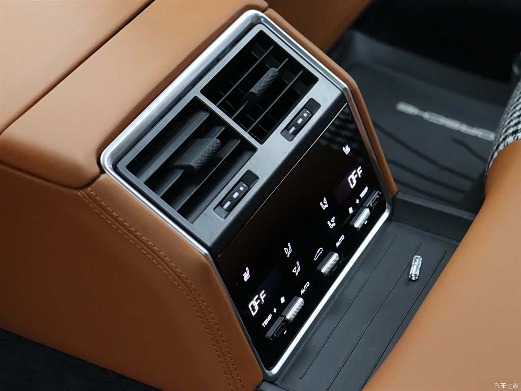 Porsche Panamera, 2018 11