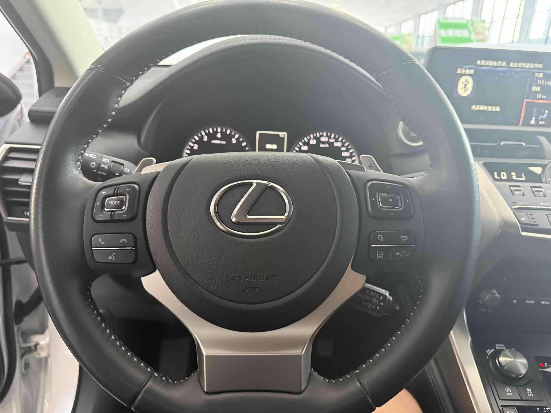 Lexus NX, 2021 14