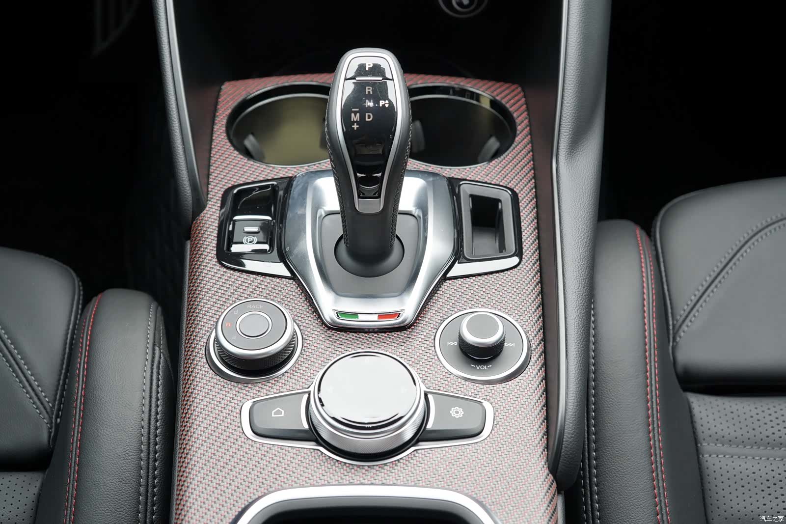 Alfa Romeo Giulia, 2026 8
