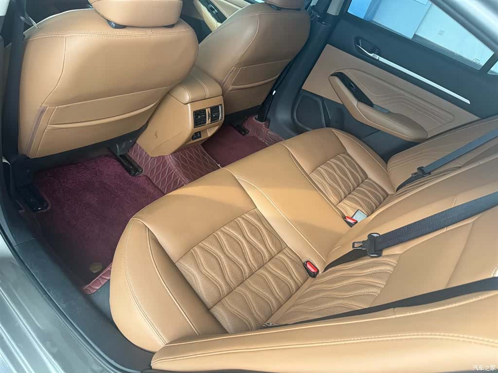 Nissan Teana, 2025 13