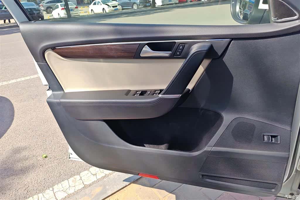Volkswagen Magotan, 2015 7
