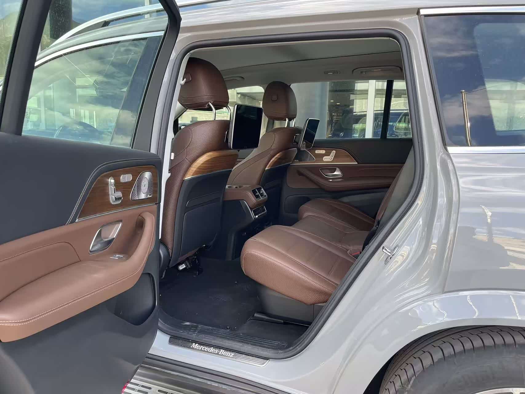 Mercedes-Benz GLS, 2026 6