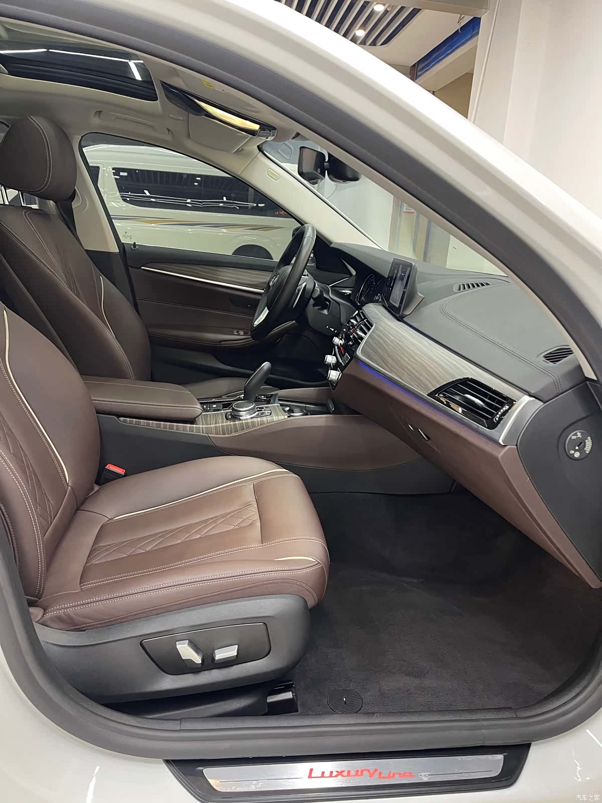BMW 5 Series, 2018 8
