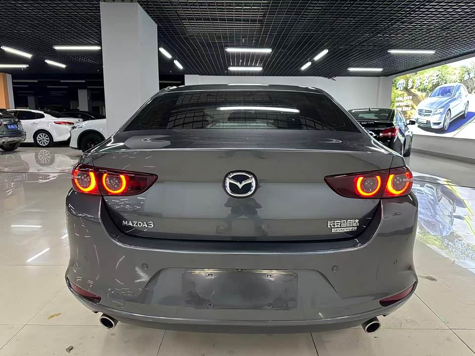 Mazda 3 Angkesaila