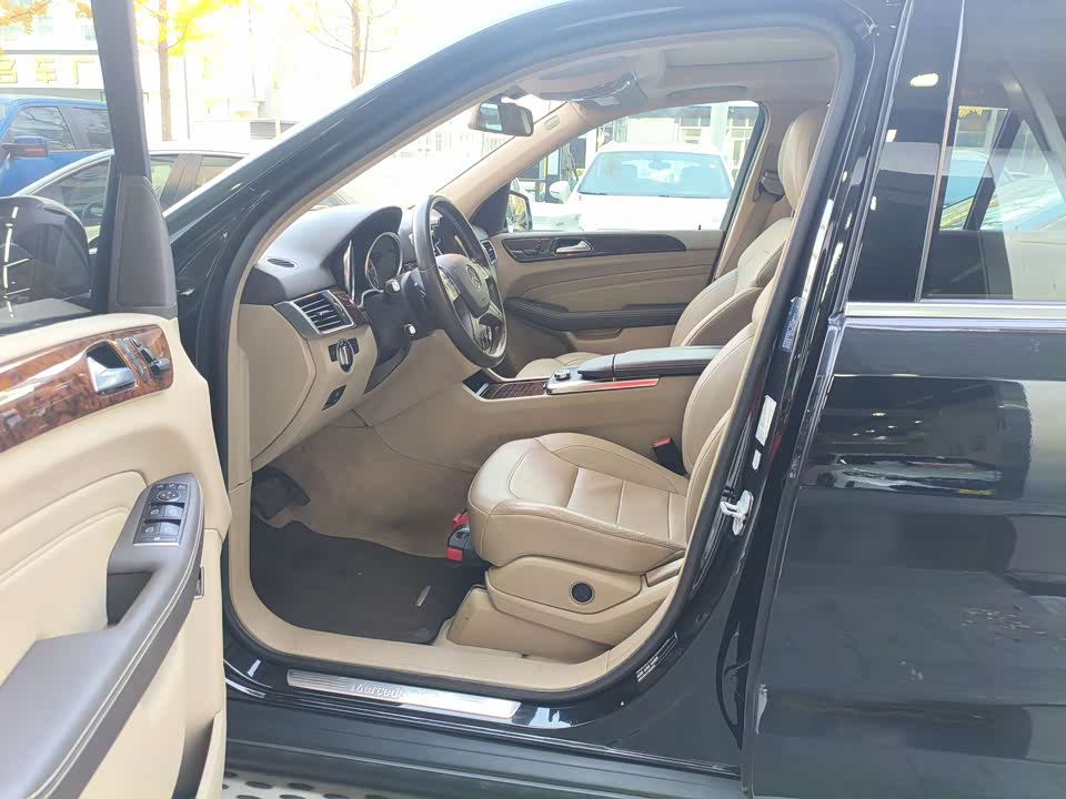 Mercedes-Benz M class