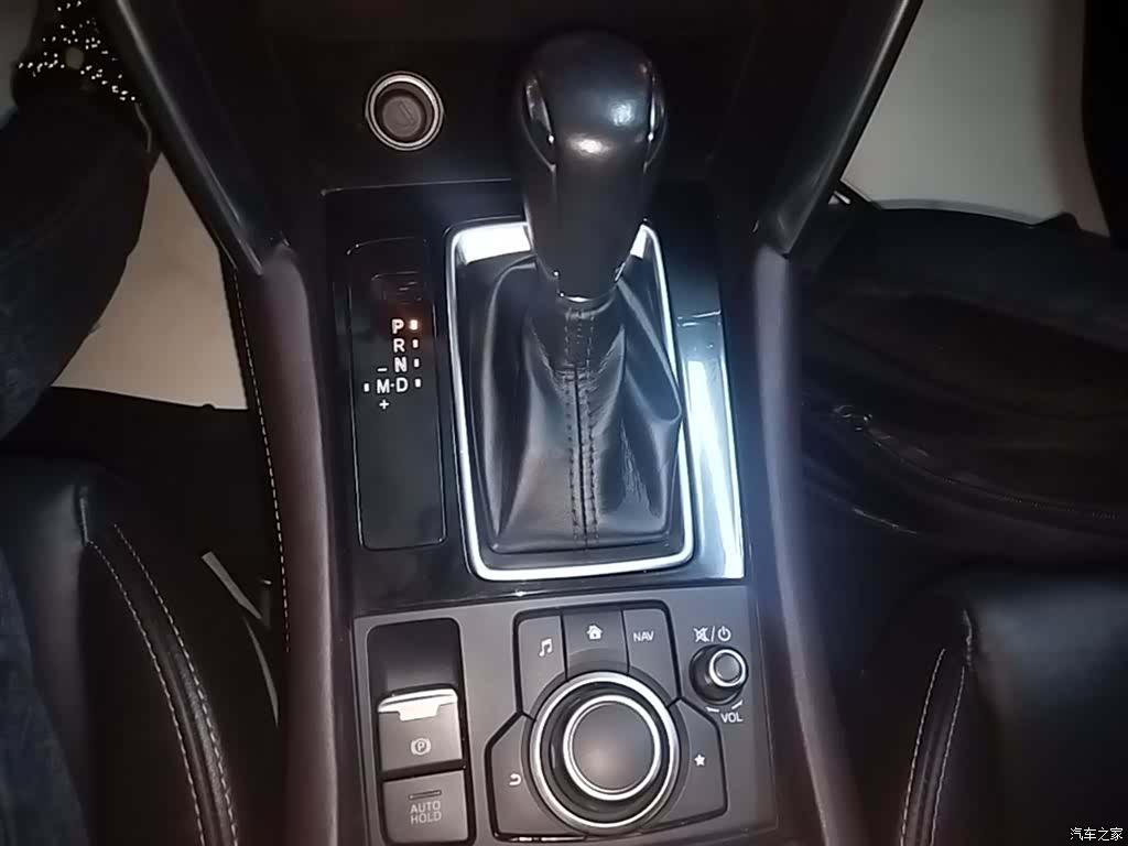 Mazda CX-4, 2019 14