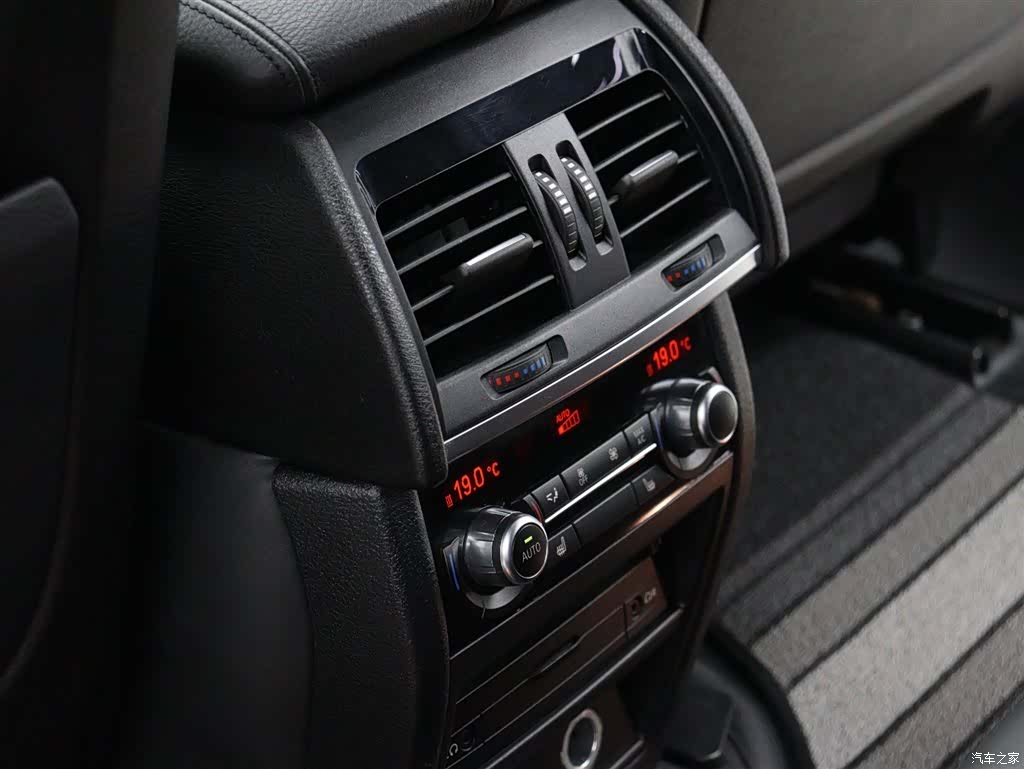 BMW X6, 2016 9