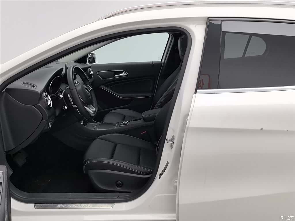 Mercedes-Benz GLA, 2019 10