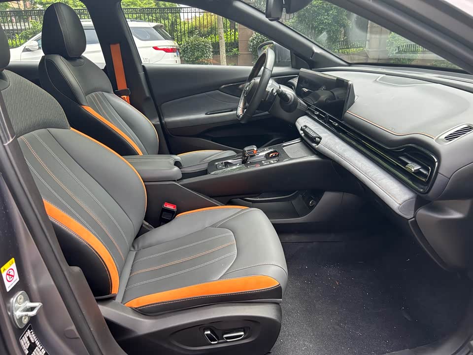 Trumpchi Shadow Leopard