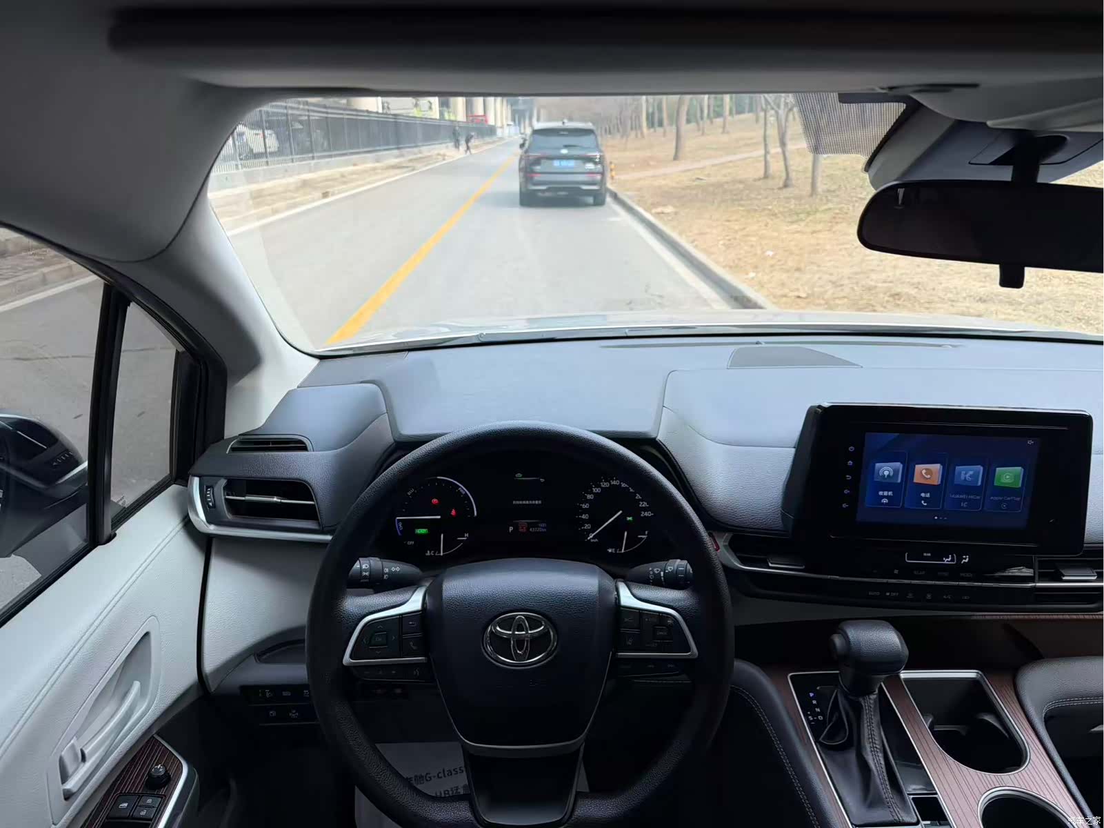 Toyota Sienna, 2023 14