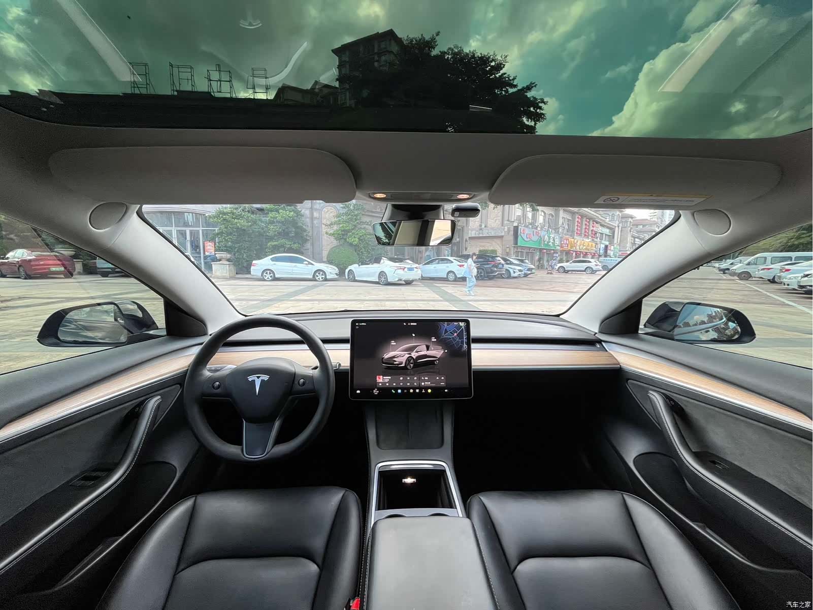 Tesla Model 3, 2023 все фото