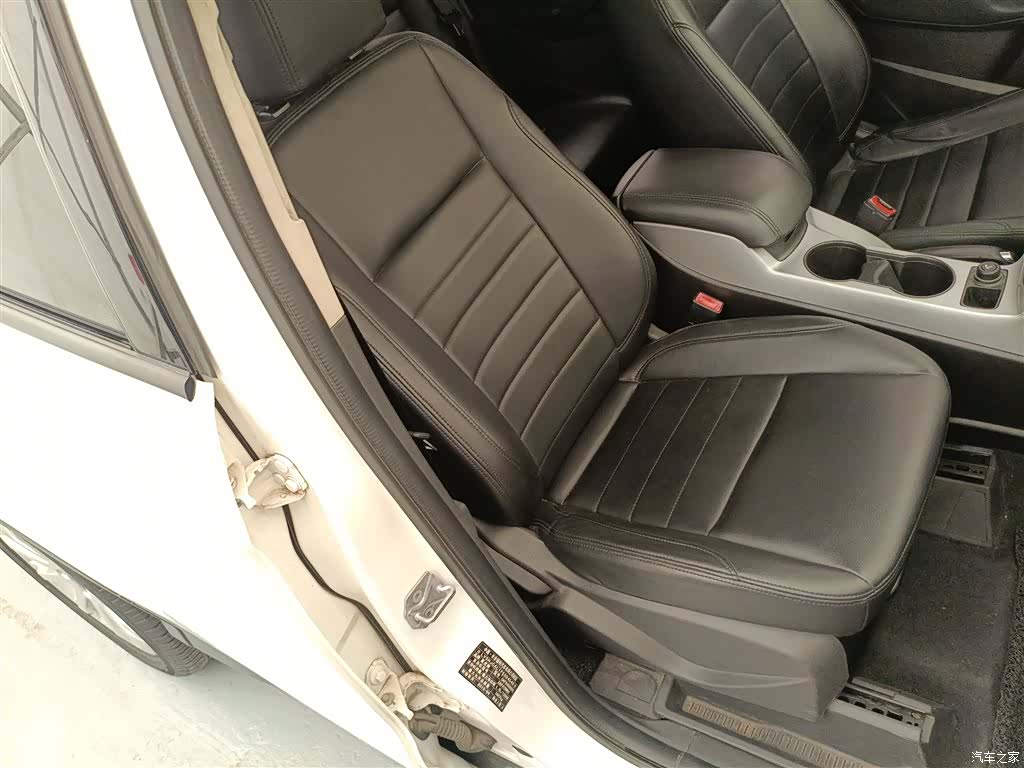 Ford Kuga, 2015 25