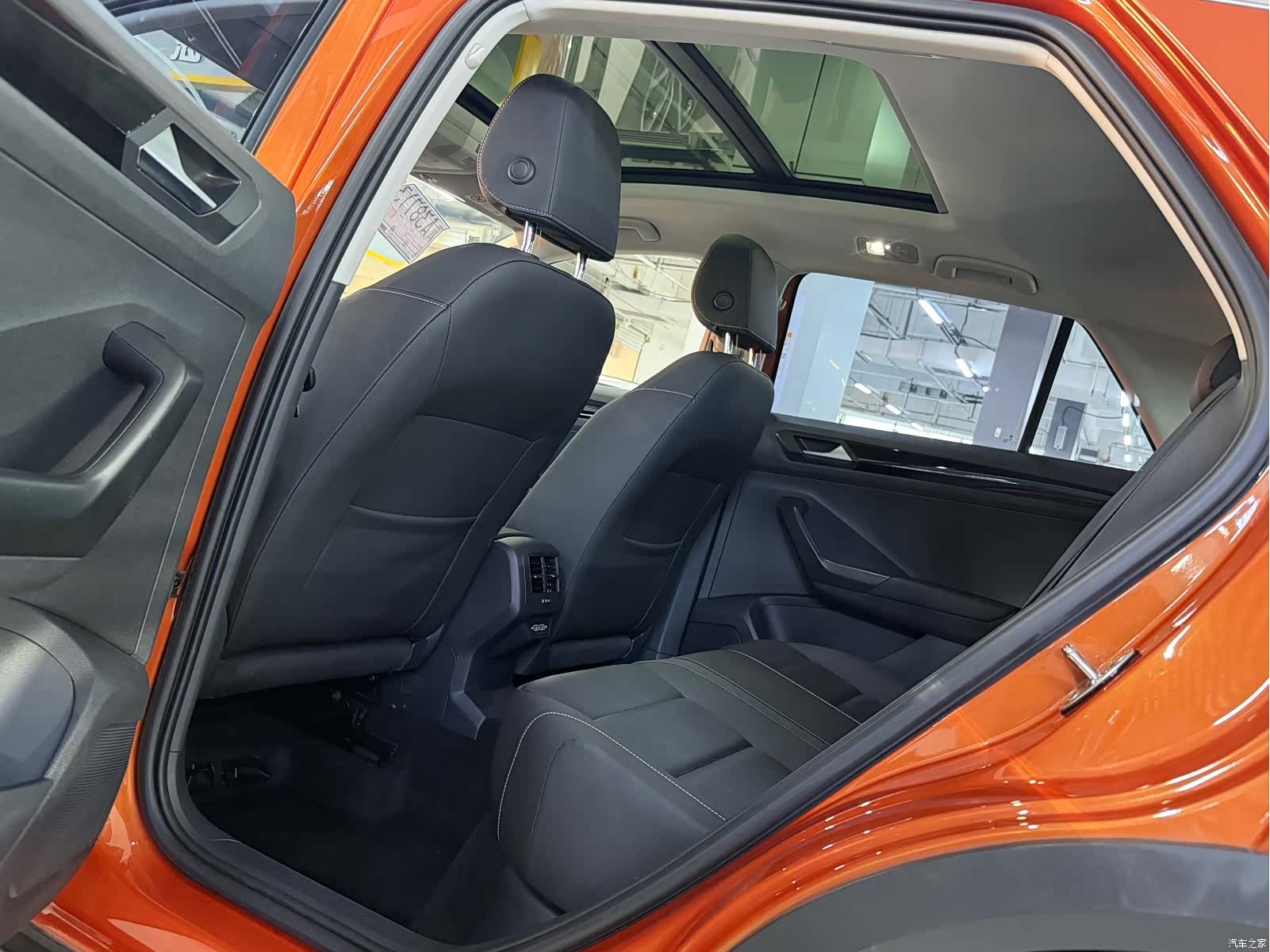 Volkswagen T-ROC, 2022 8