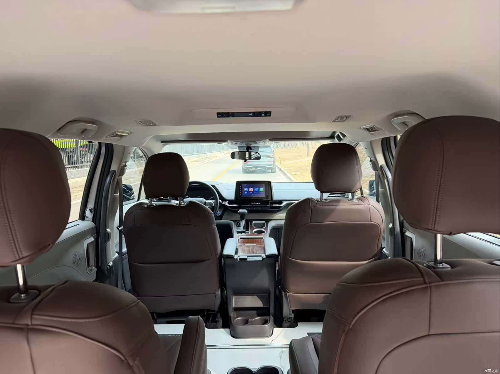 Toyota Sienna, 2023 12