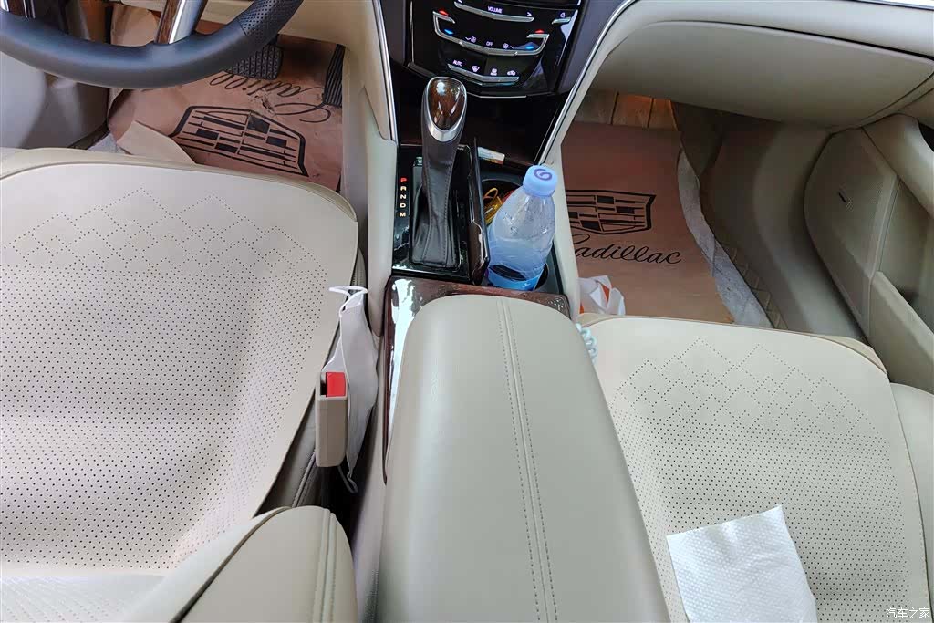 Cadillac XTS, 2016 16