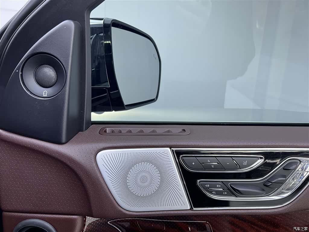 Lincoln Navigator, 2021 29