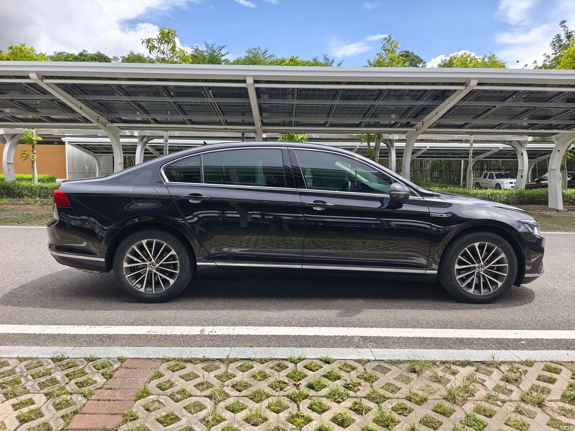 Volkswagen Magotan, 2021 4