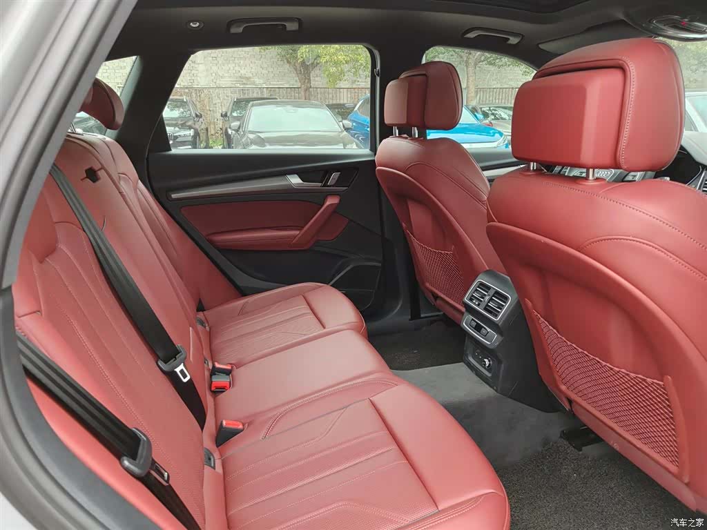 Audi Q5L, 2025 15