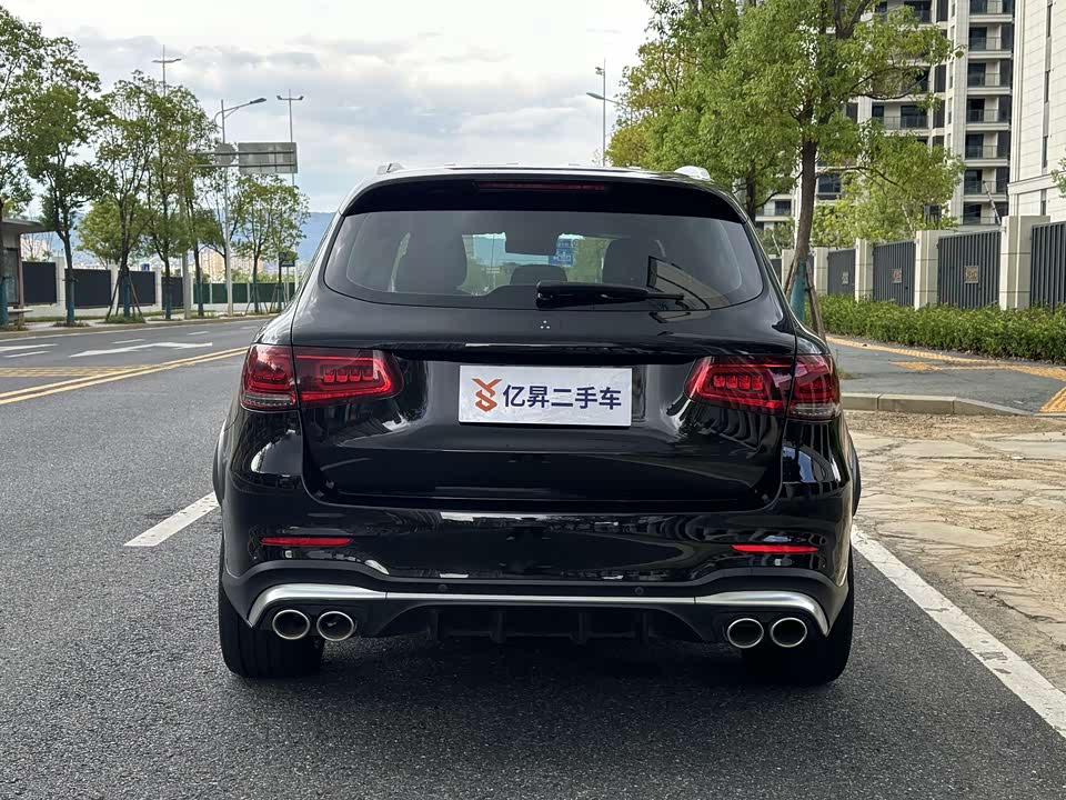 Mercedes-Benz GLC AMG