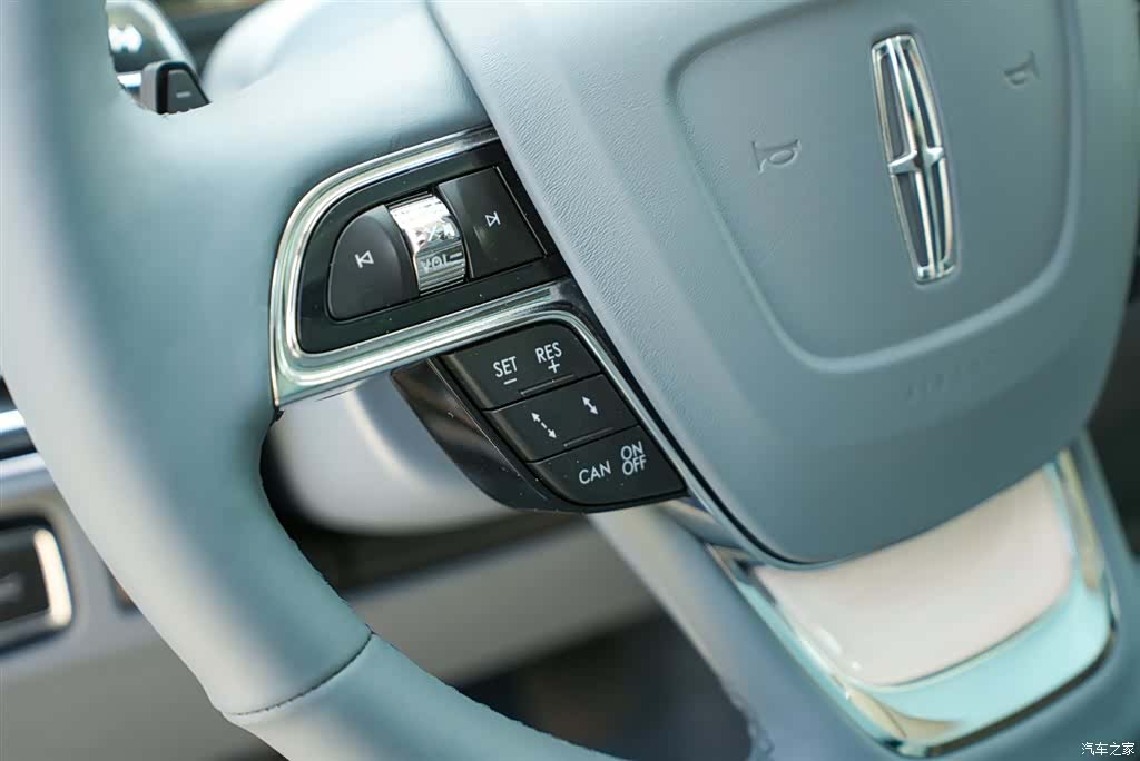 Lincoln Navigator, 2019 17