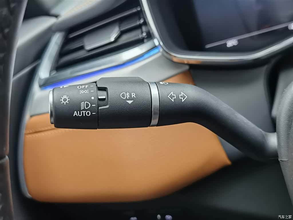 Jaguar F-PACE, 2024 21
