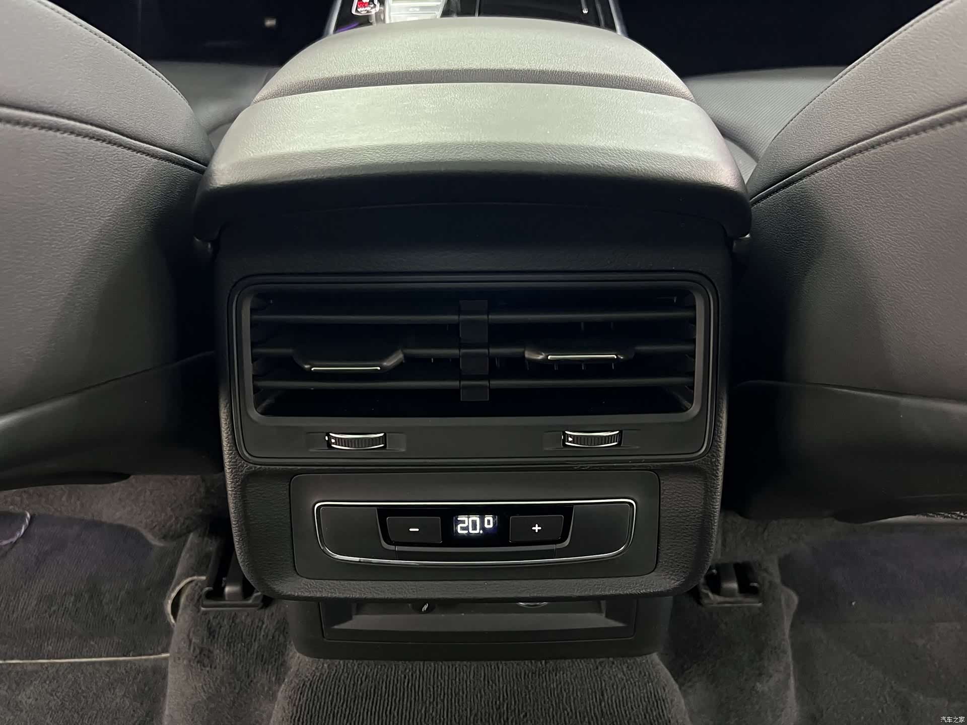 Audi Q7, 2022 13