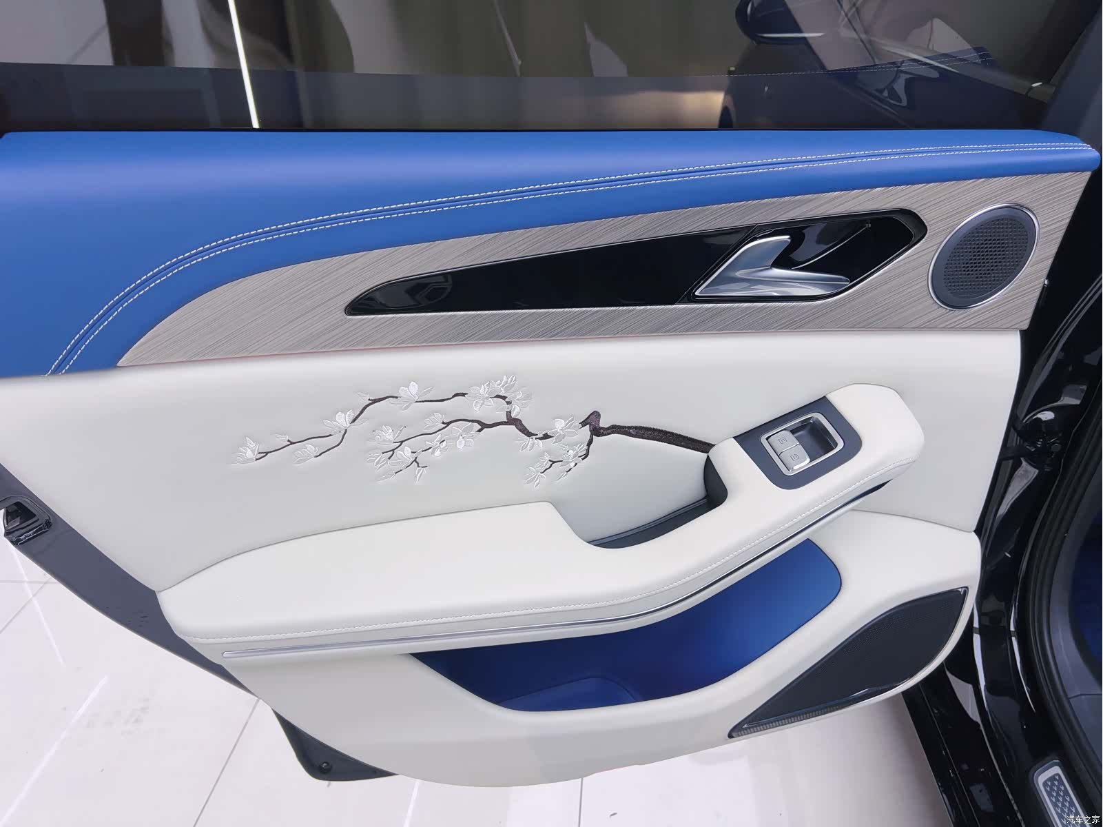Hongqi H9, 2022 13