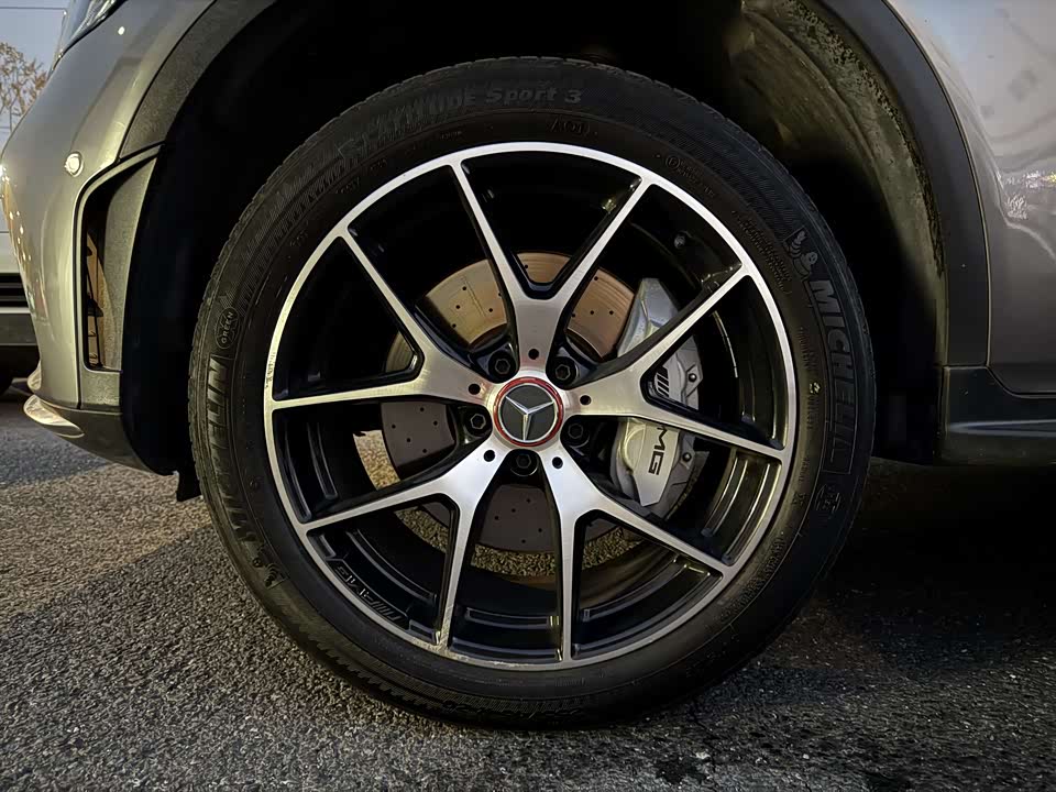 Mercedes-Benz GLC AMG