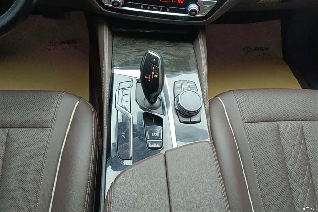 BMW 5 Series, 2022 16