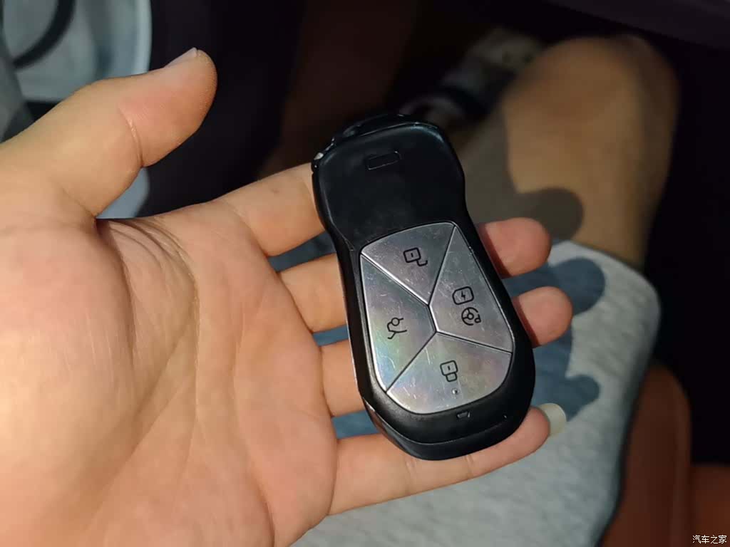Xpeng G9, 2023 9
