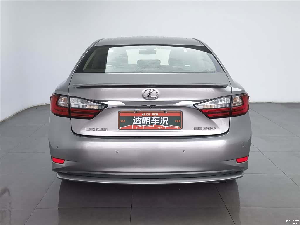 Lexus ES, 2016 4
