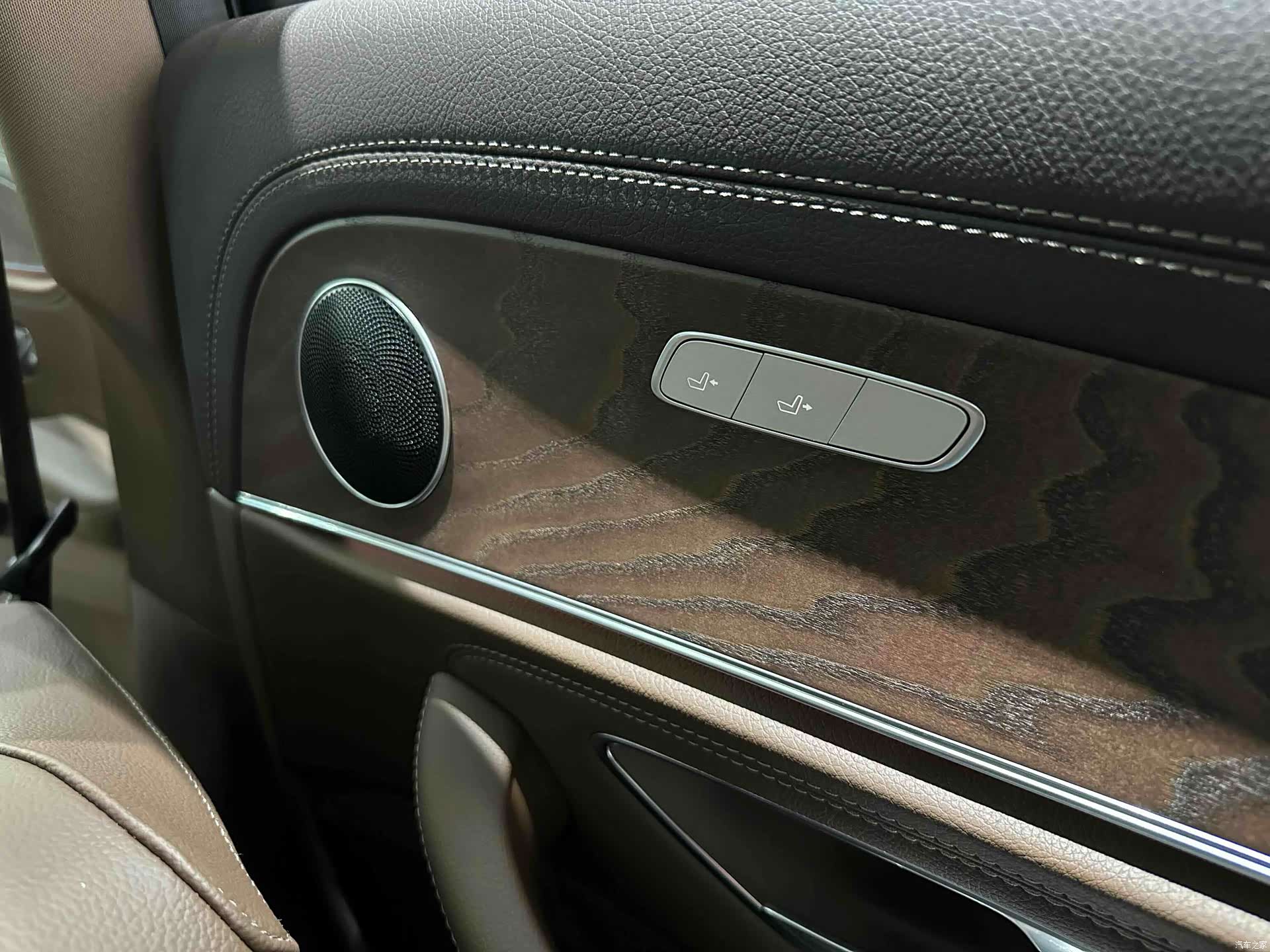Mercedes-Benz E-Class, 2021 12