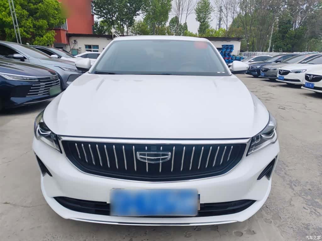 Geely Emgrand, 2023 3