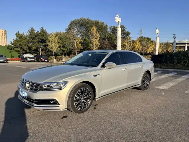 Volkswagen Phideon 2017 — купить из Китая под заказ