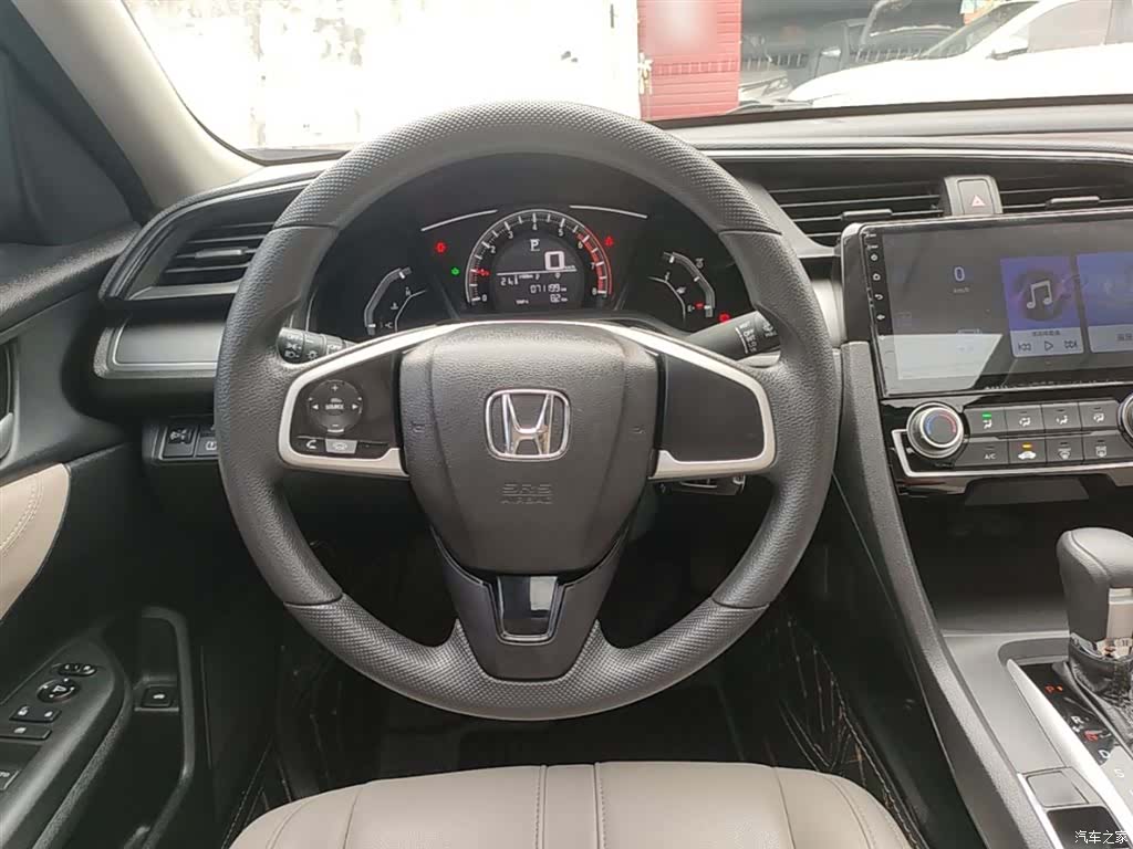 Honda Civic, 2018 11