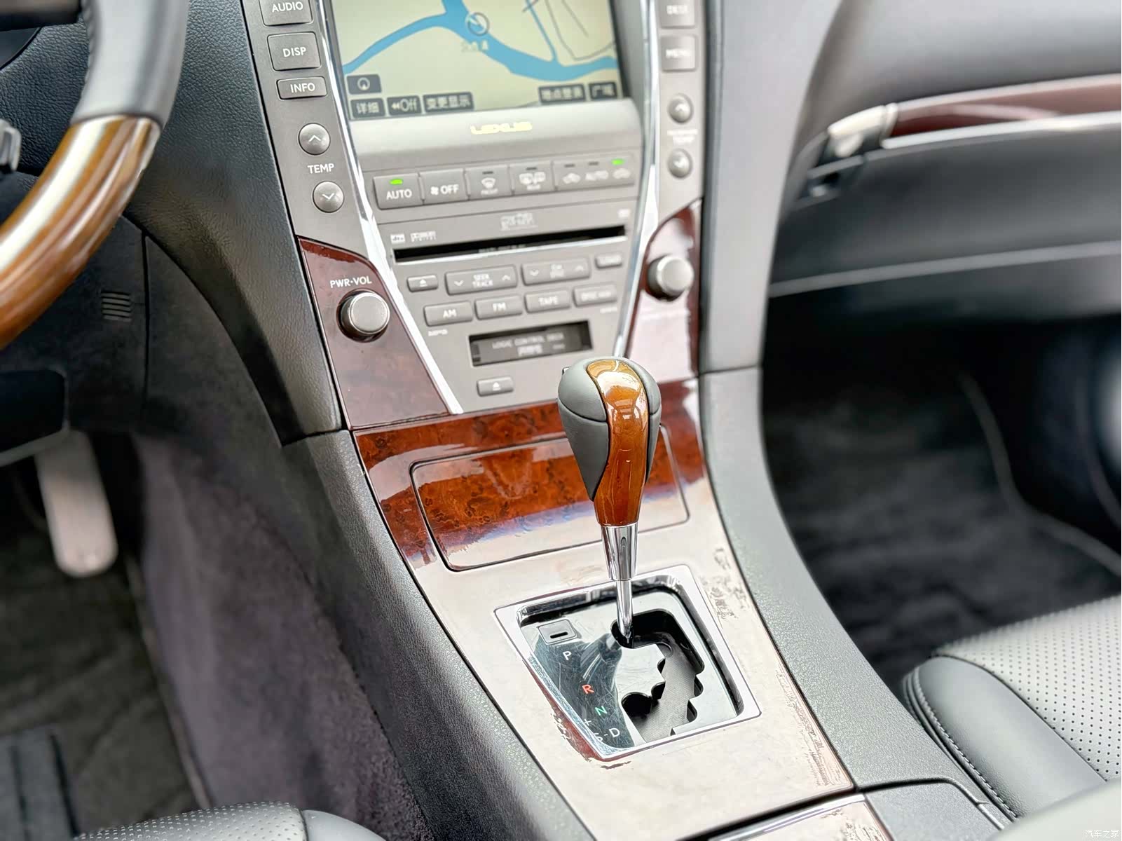 Lexus ES, 2010 9