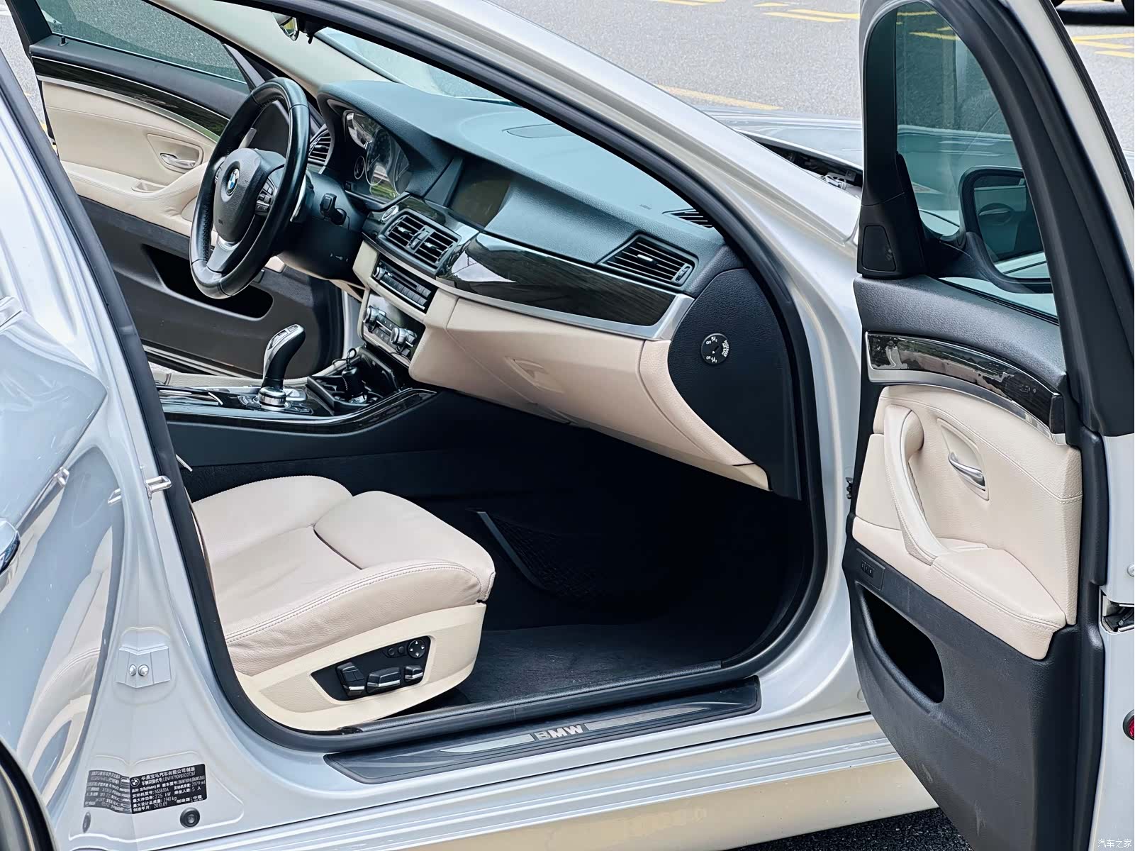 BMW 5 Series, 2010 все фото