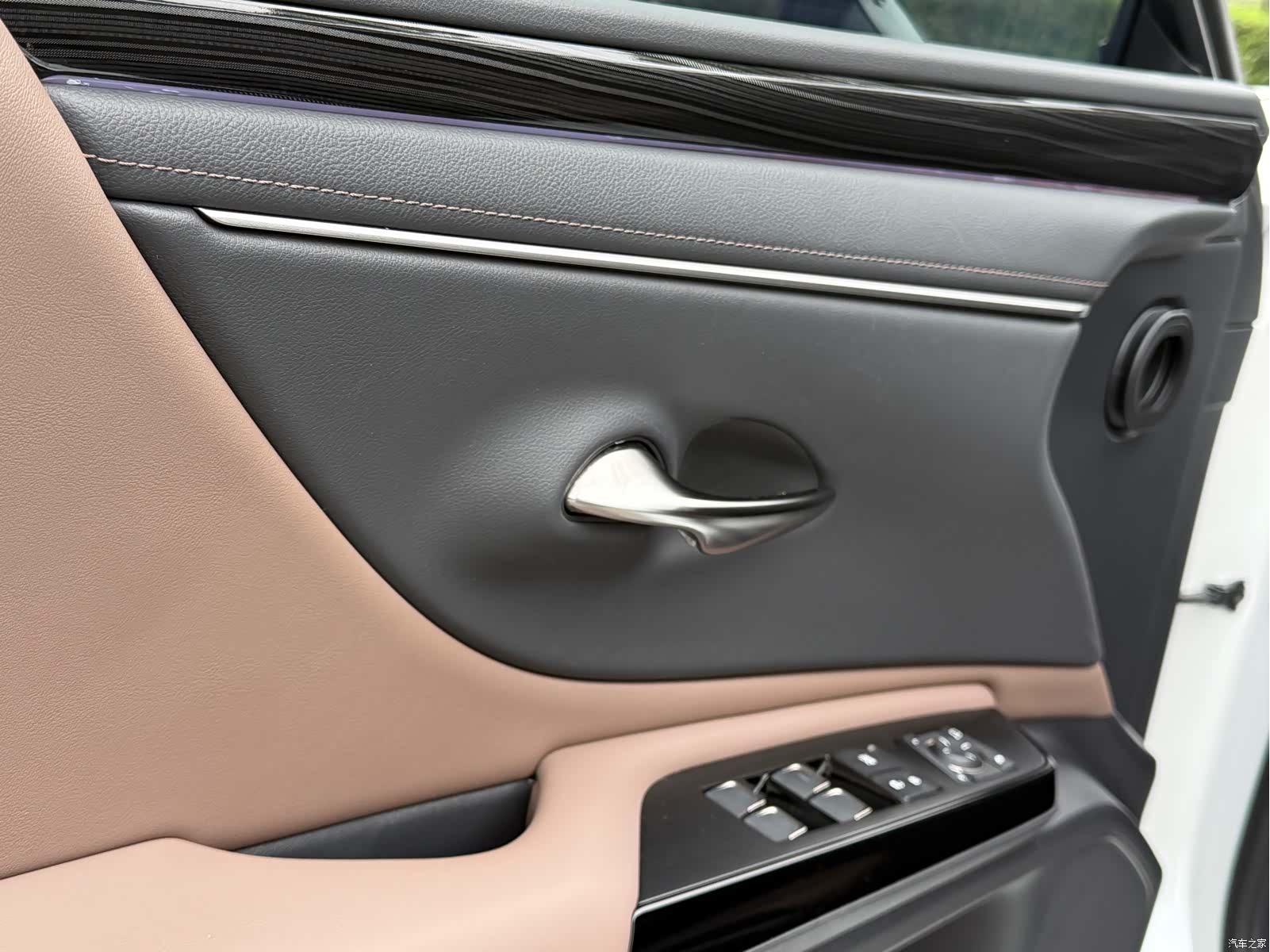 Lexus ES, 2024 8